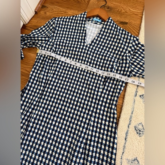 J.MCLAUGHLIN Abstract Plaid Gingham Printed Catalina Cloth V Neck Pleated Dress - Picture 7 of 8